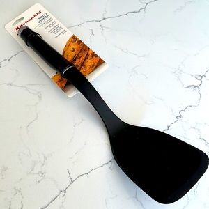 NWT Kitchen Aid Solid Turner